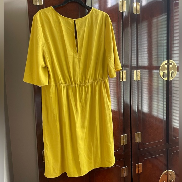 Sharagano Yellow Button Back Tie Front Dress - Size 14 - Picture 4 of 5
